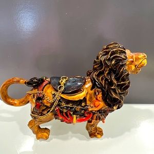 Vintage Nini Ornate Lion Trinket